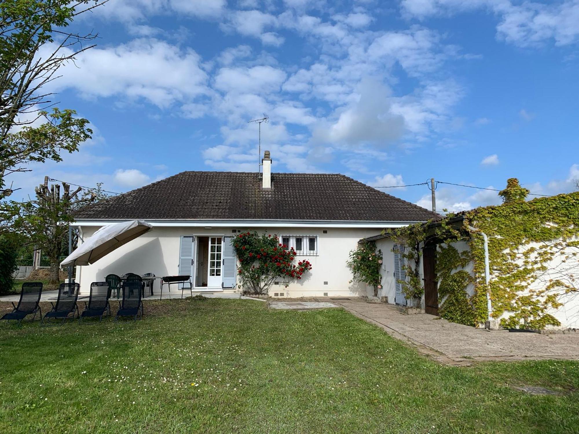 Les Cormiers Villa Chailles  Exterior photo