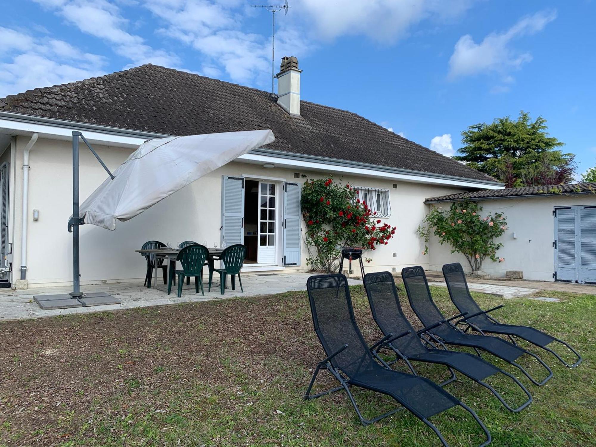 Les Cormiers Villa Chailles  Exterior photo
